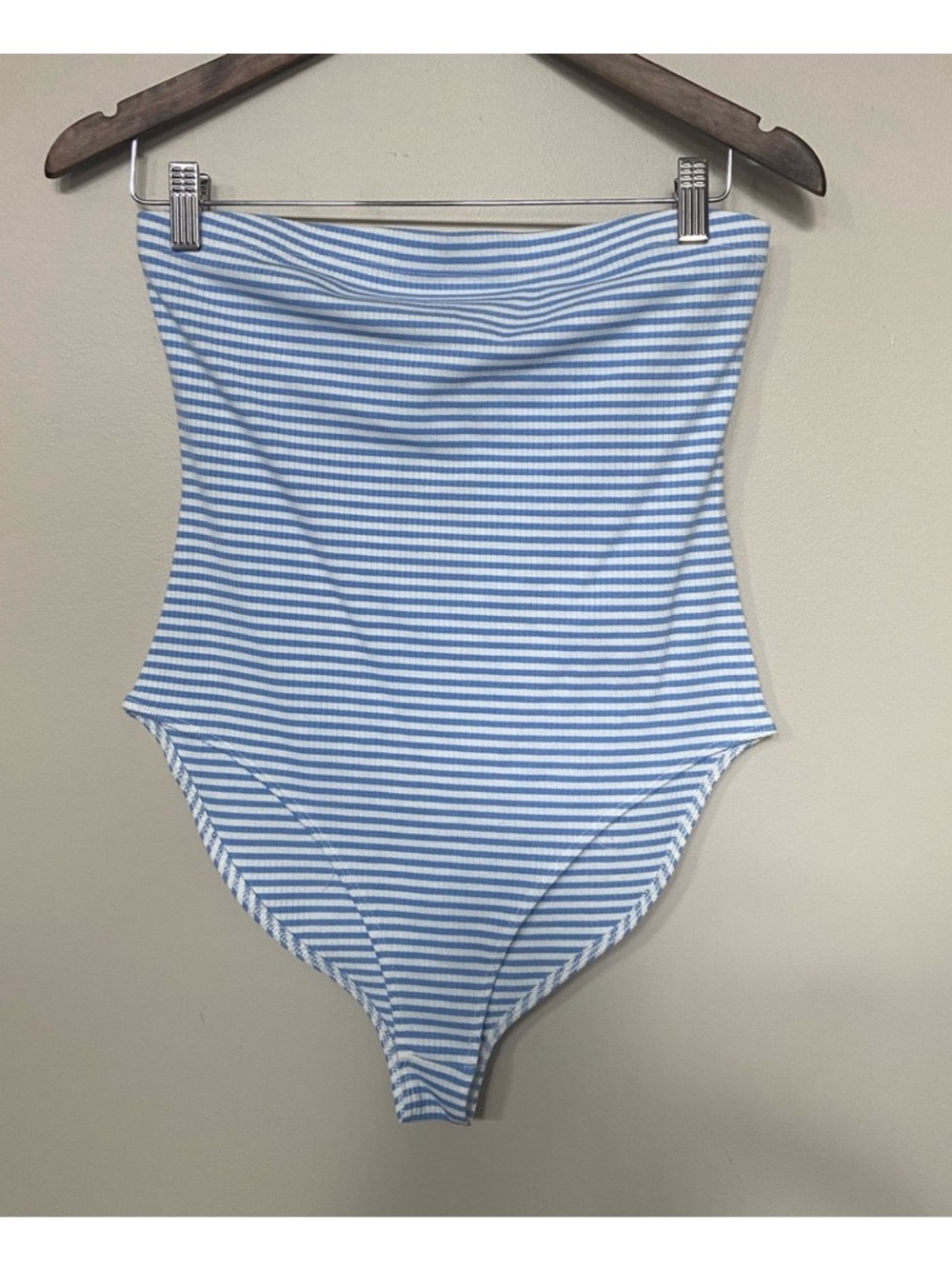 ☀️ Forever 21 ☀️ strapless striped bodysuit
